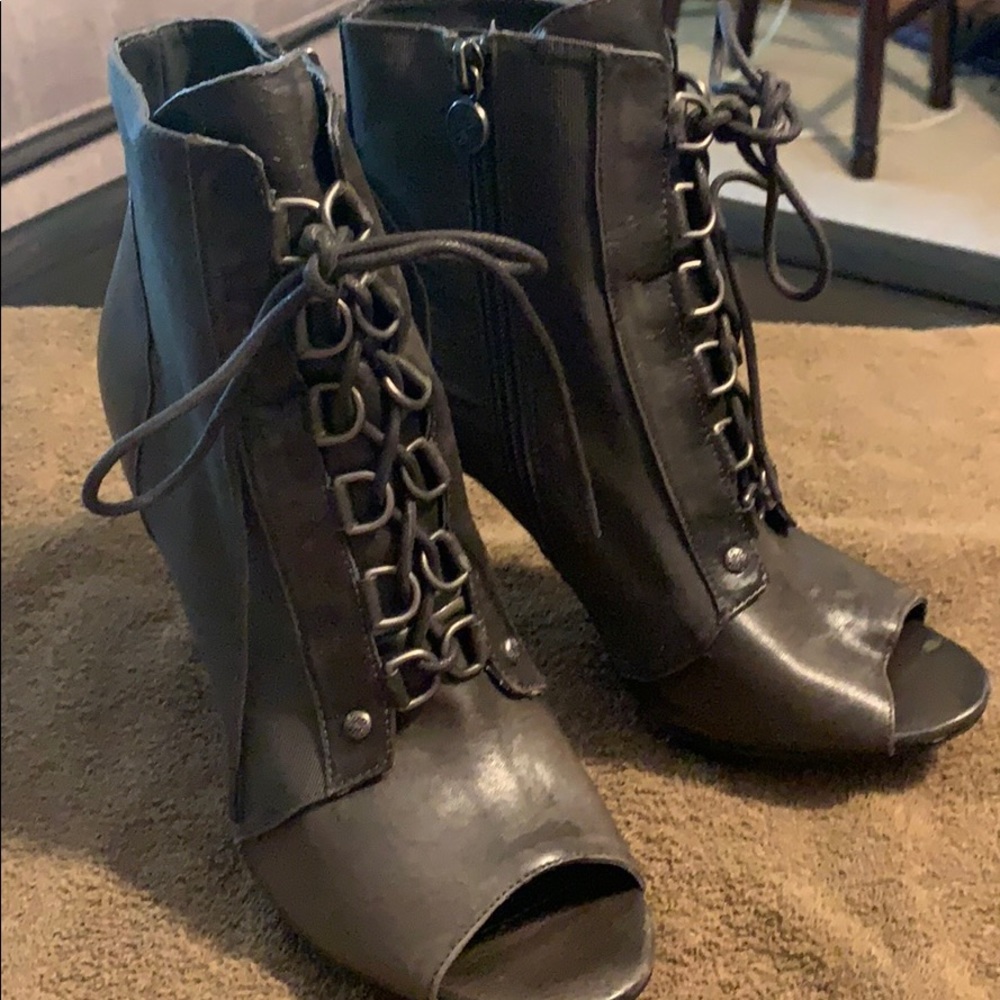 Simply Vera Wang Boot Heels